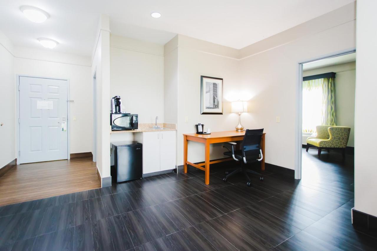 Two Room Suite Kitchenette,934277065:JPEG